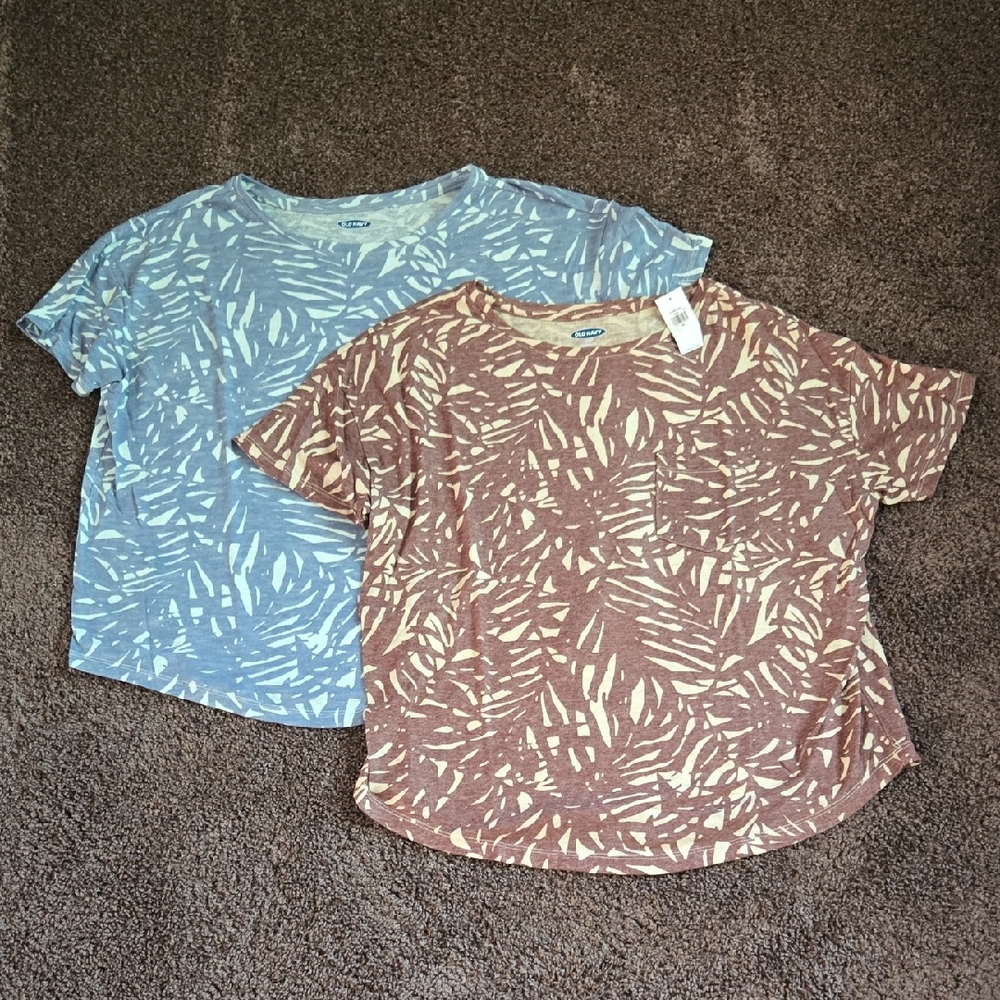 NEW Old Navy 2 Short Sleeve Palm Print Tees M